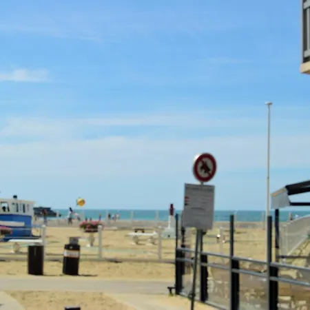Studios Proche Plage דירה